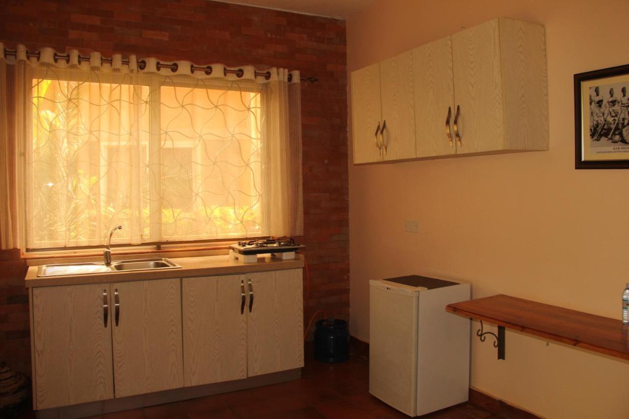 Saltek Forest Cottages Masindi Eksteriør bilde